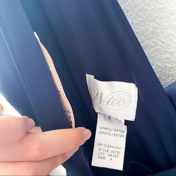 Watters Franklin Gown 4 - Picture 7 of 10